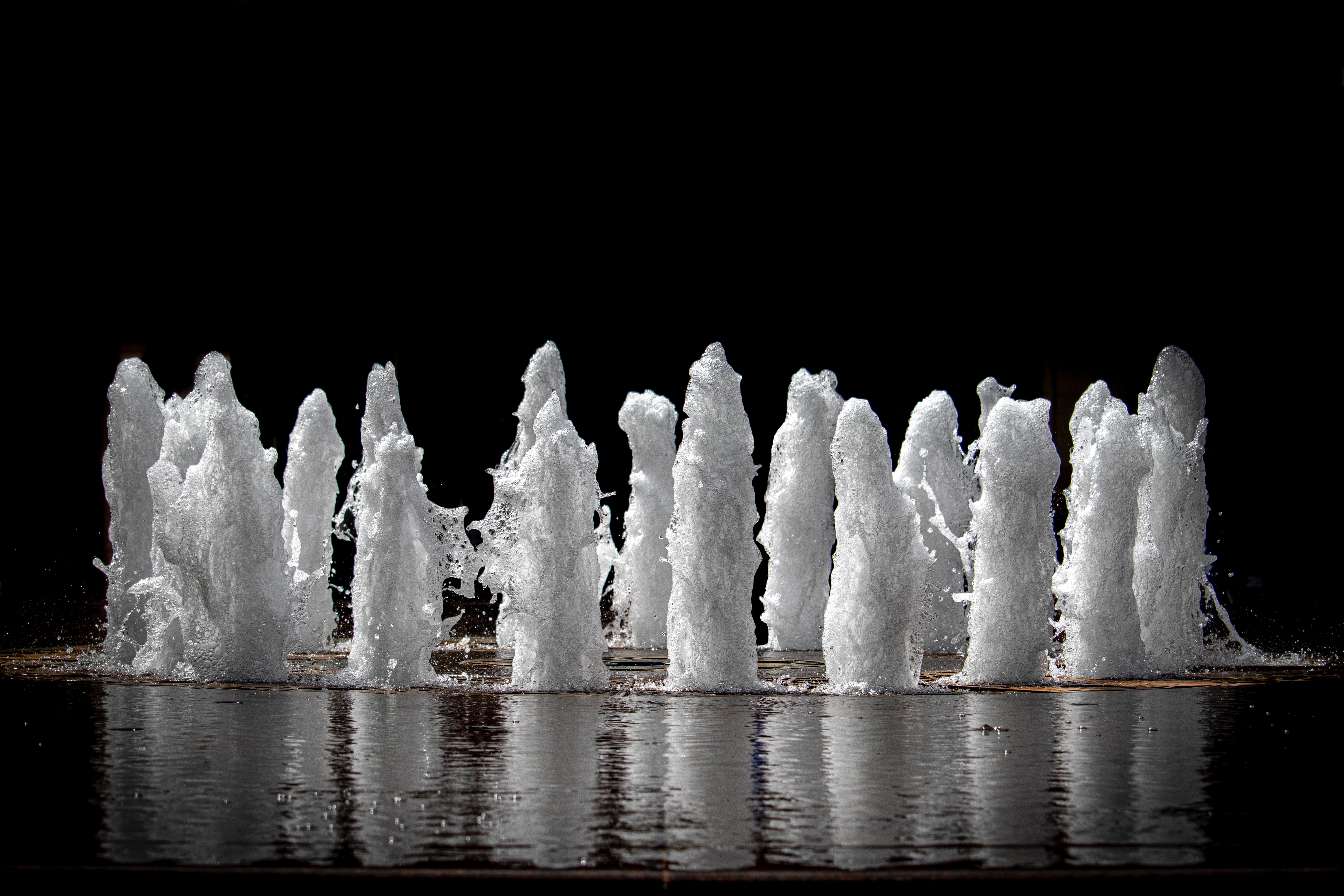 Water Fountain by <a href="https://unsplash.com/@eklect?utm_source=unsplash&utm_medium=referral&utm_content=creditCopyText">Tony Mucci</a> on <a href="https://unsplash.com/photos/kjOpODAb_JA?utm_source=unsplash&utm_medium=referral&utm_content=creditCopyText">Unsplash</a>